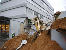 Einsatz: Frankfurt - Gebäudesicherung nach Sprengung