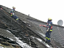 Einsatz: Altenstadt - Hilfeleistung nach Wohnhausbrand